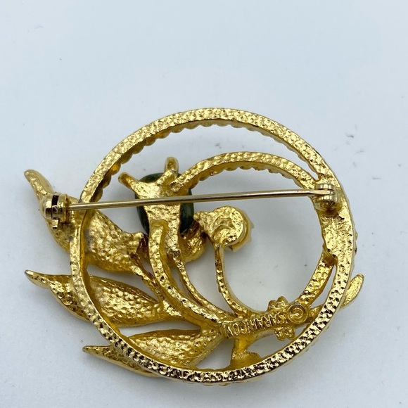 Sarah Coventry Signed Gold Plate Flower Faux Pearl Green Stone Circle Brooch Pin - Picture 4 of 9